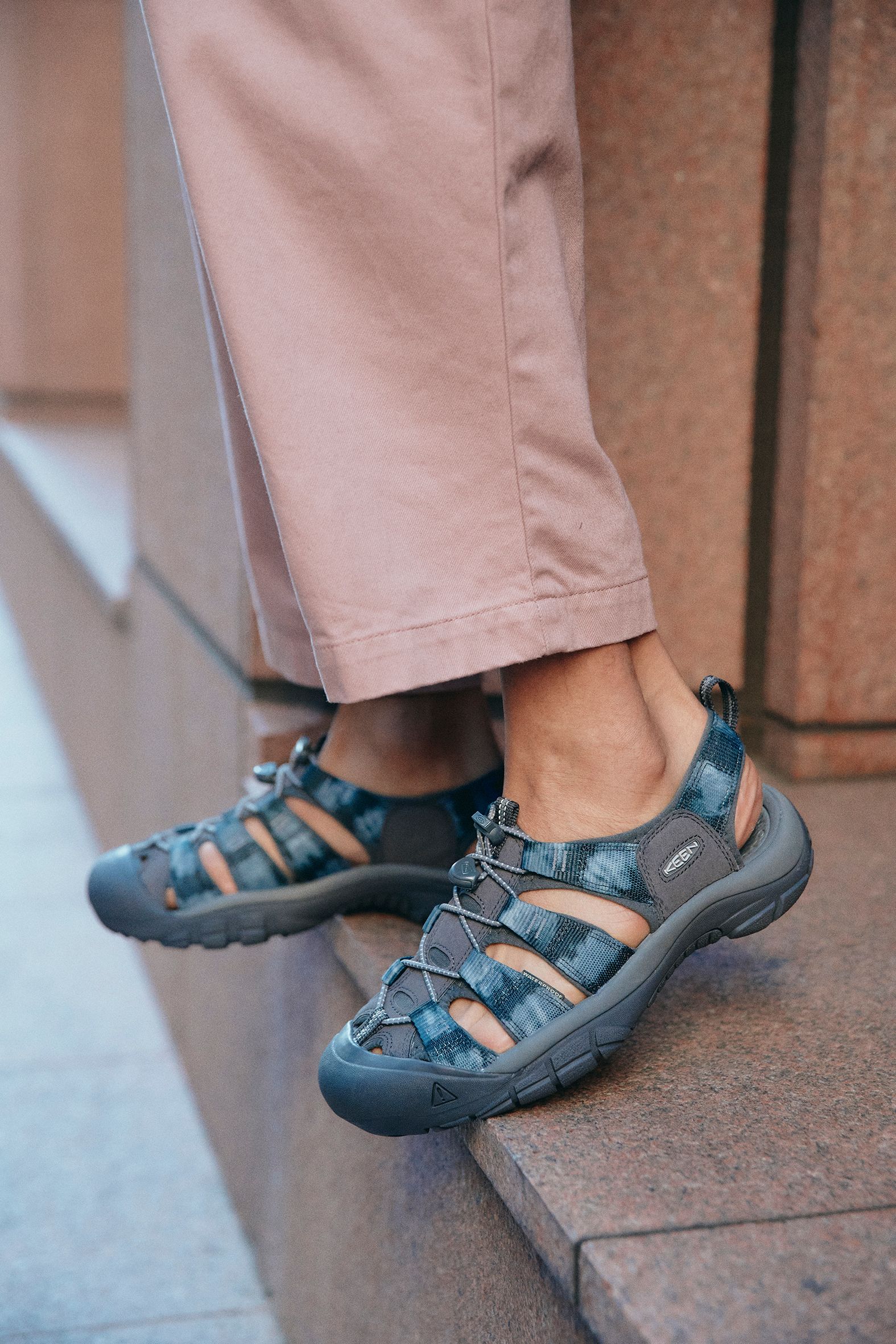 Amazon.co.jp: KEEN: メンズ