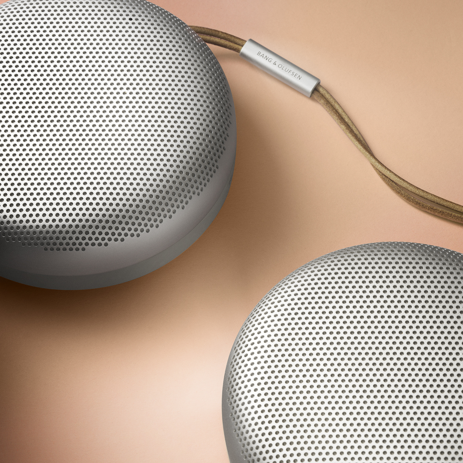 BANG＆OLUFSEN,BeoCenter 2,B&O クランパー一式 Beosoud A1 2nd - BANG & OLUFSEN | 完実電気株式会社