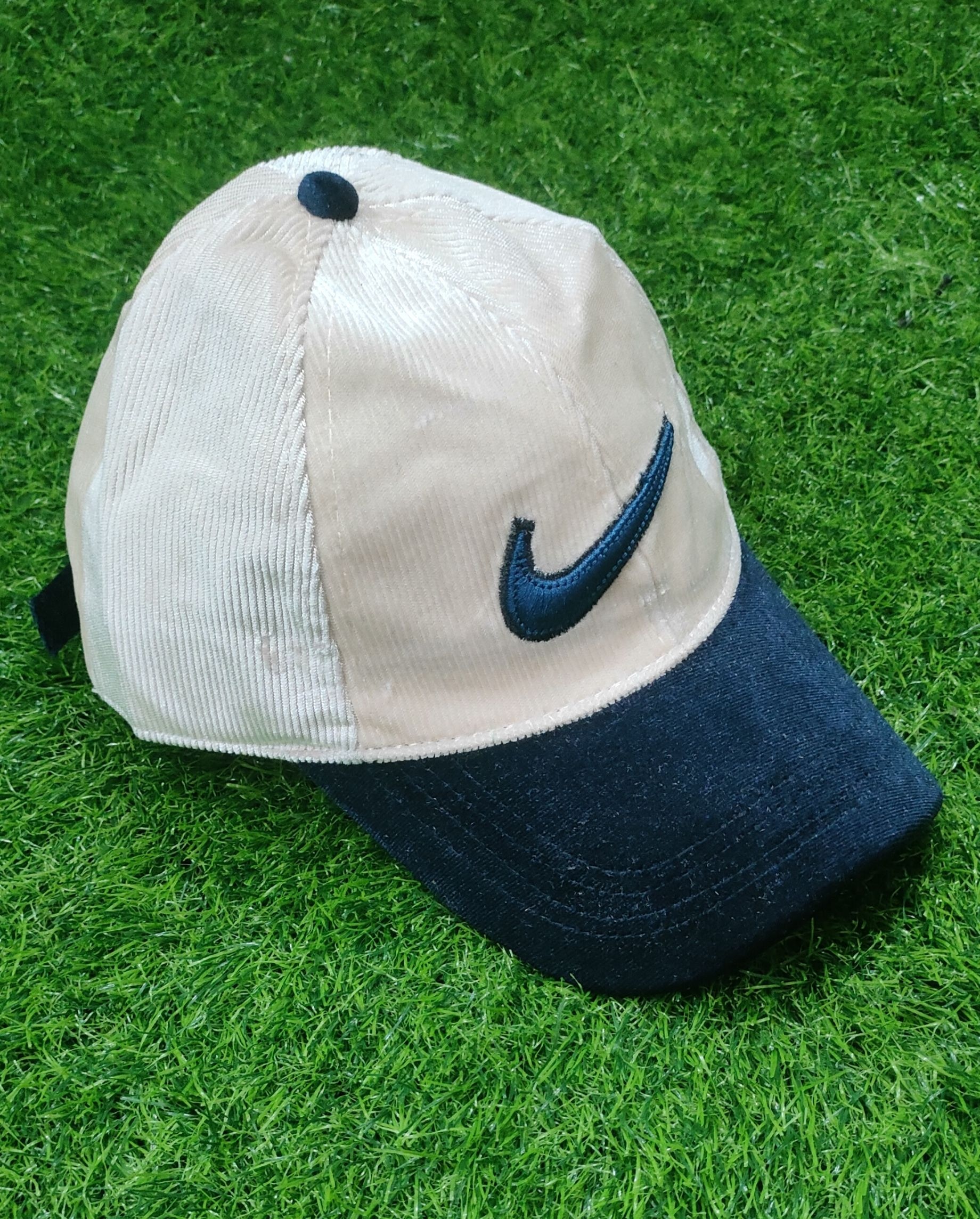 nike velvet cap