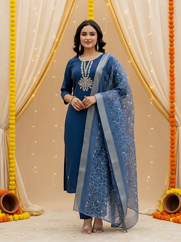 VredeVogel Kurta Donna In Seta Viscosa Ricamata Con Pantaloni E Dupatta In Organza