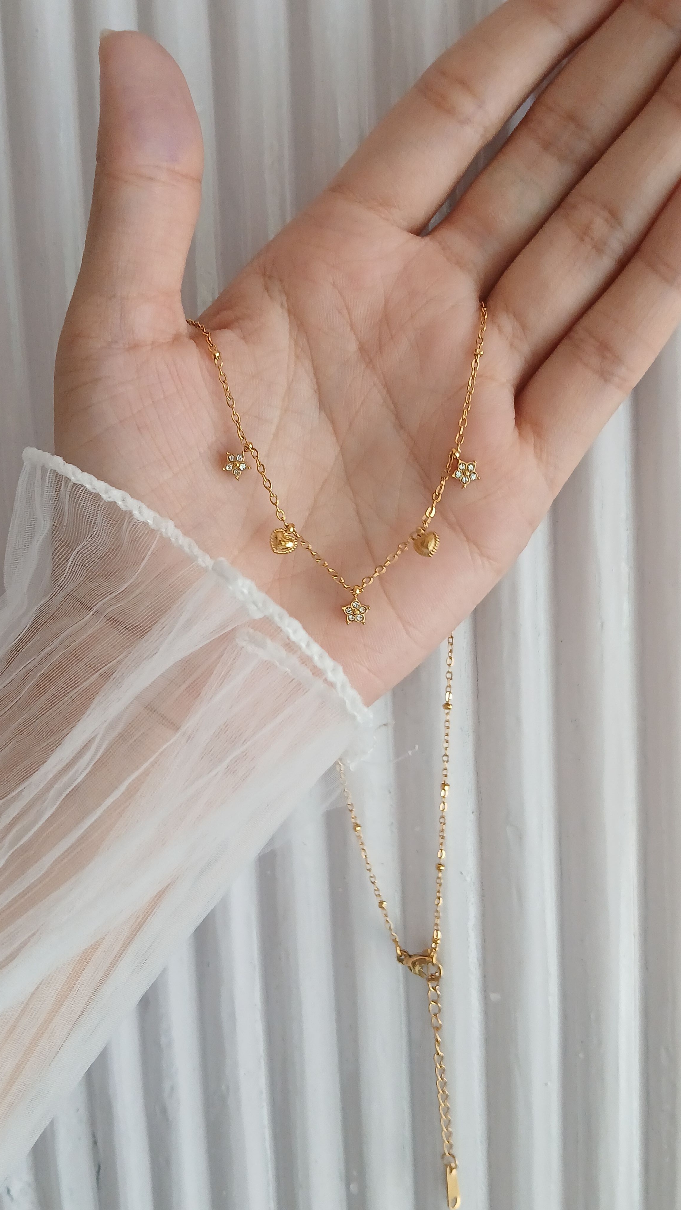 Buy Golden twinkle necklace Jewelghar