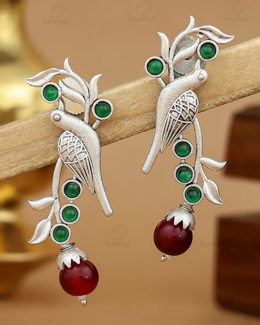 Chakor stud earrings
