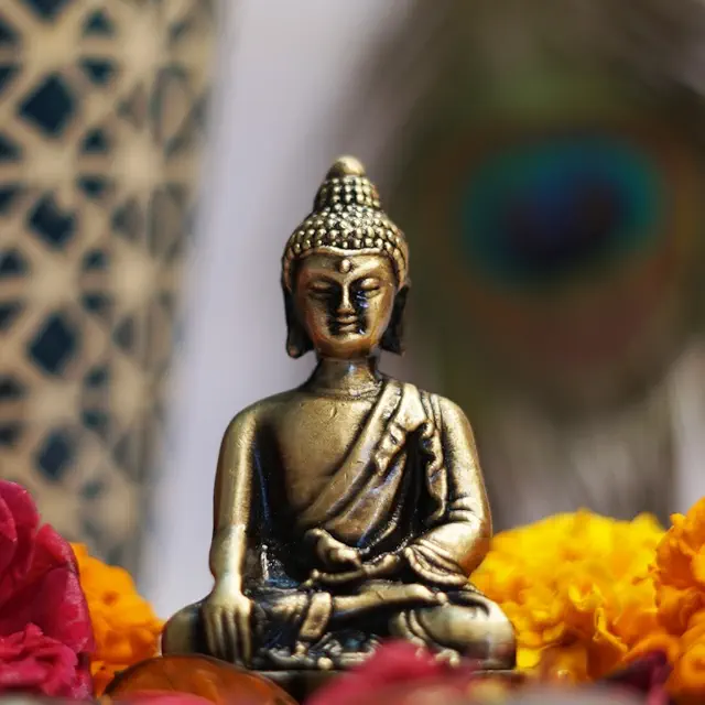 Metal Buddha Statue showpiece for Home Decor|Living Room Decor Decorative Showpiece - 8.5 cm (Beige