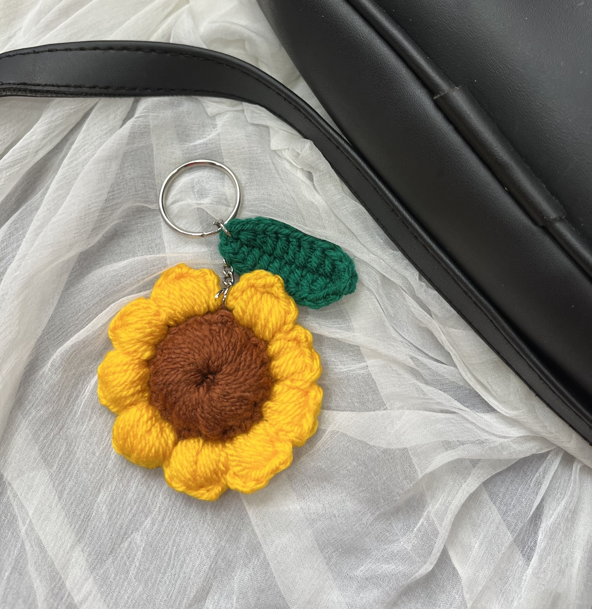 sunflower品 Buy Sunflower keychain | thekozyknots