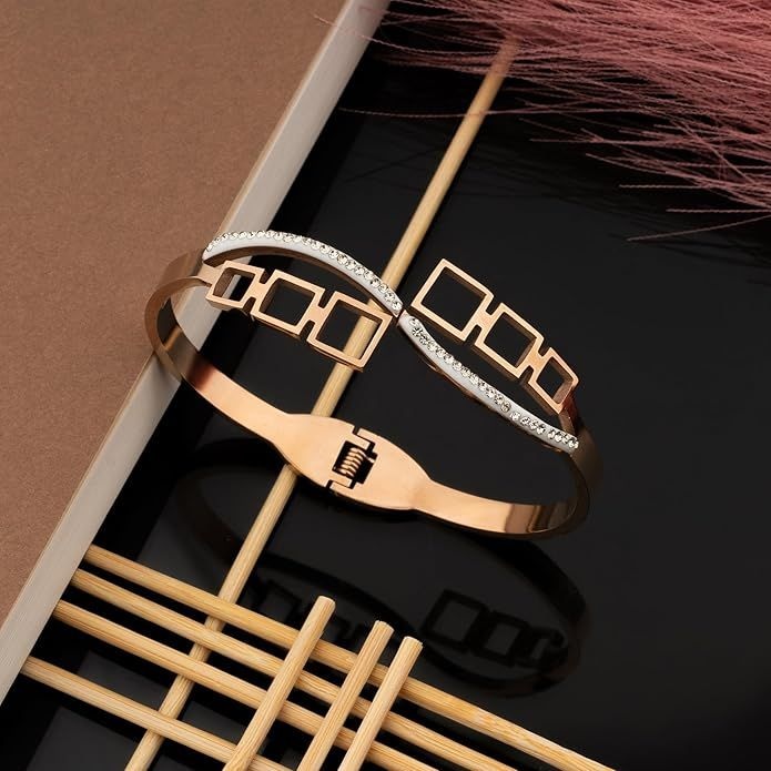 Sparkling Square Link Bracelate