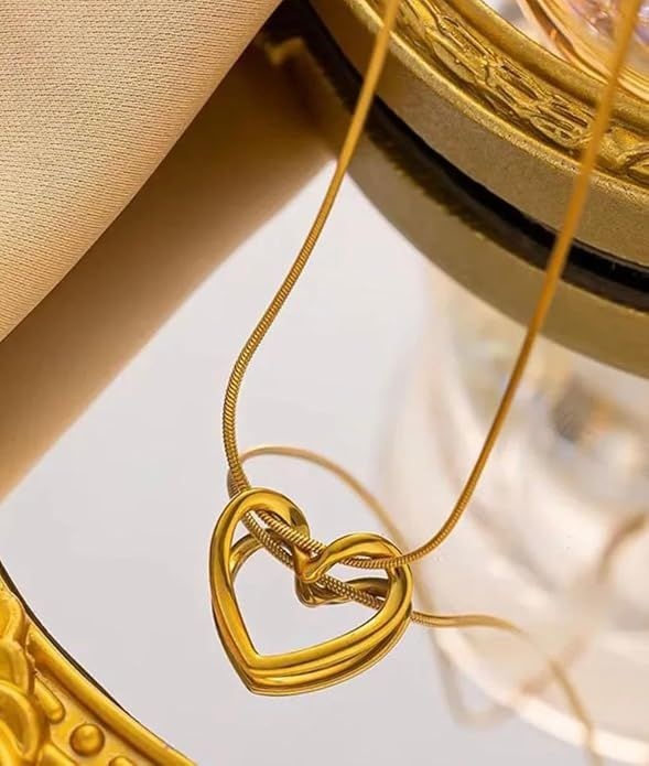 Dainty Hollow Heart Pendant Necklace