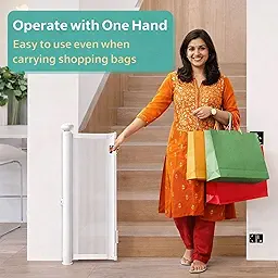 SPY KIDS® Retractable Baby Gate | Easy Drill | Extra Wide 140cm Mesh Safety Gate for Stairs, Doorways & Hallways | Babies & Pets | One-Hand Lock | Indoor & Outdoor | 86cm Height