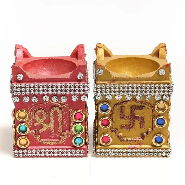 Traditional Terracotta mittilarge tulsi diyas|Clay diyas for Diwali Decorations(Pack of 4)
0
44%
o