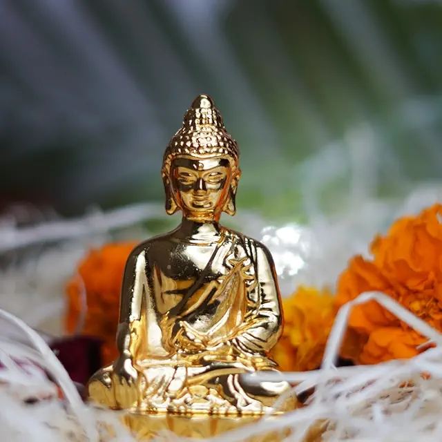 Metal Buddha Statue showpiece for Home Decor|Living Room Decor Decorative Showpiece - 8.5 cm (Gold)