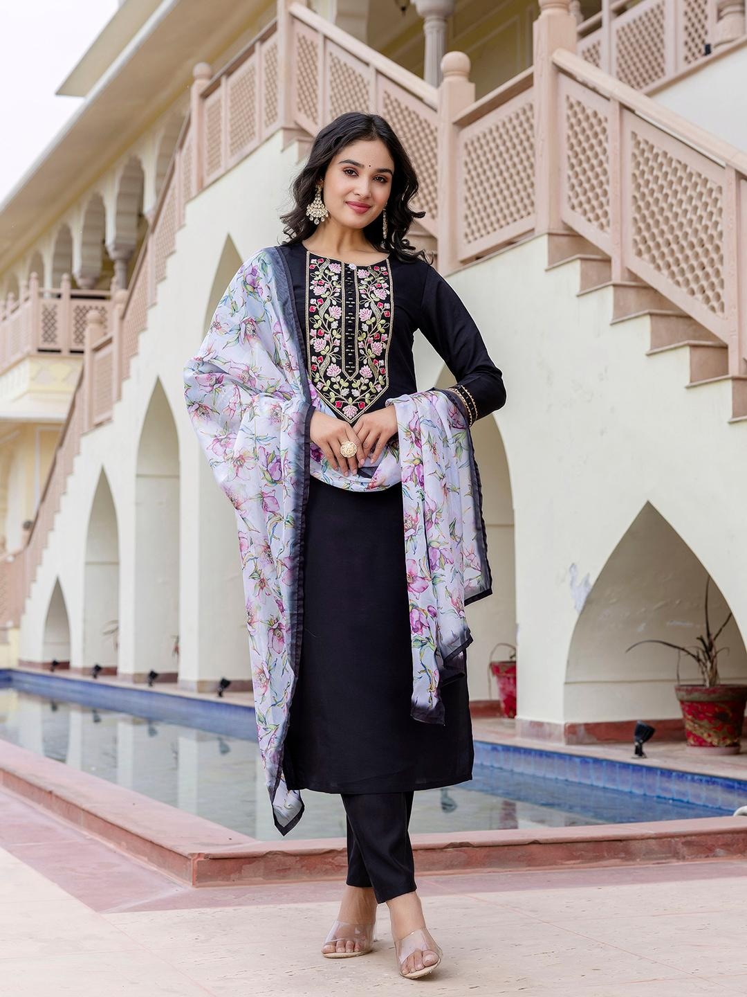 Black Rayon Kurta Pant Co-Ord Set with White Bird & Leaf Print main image 1